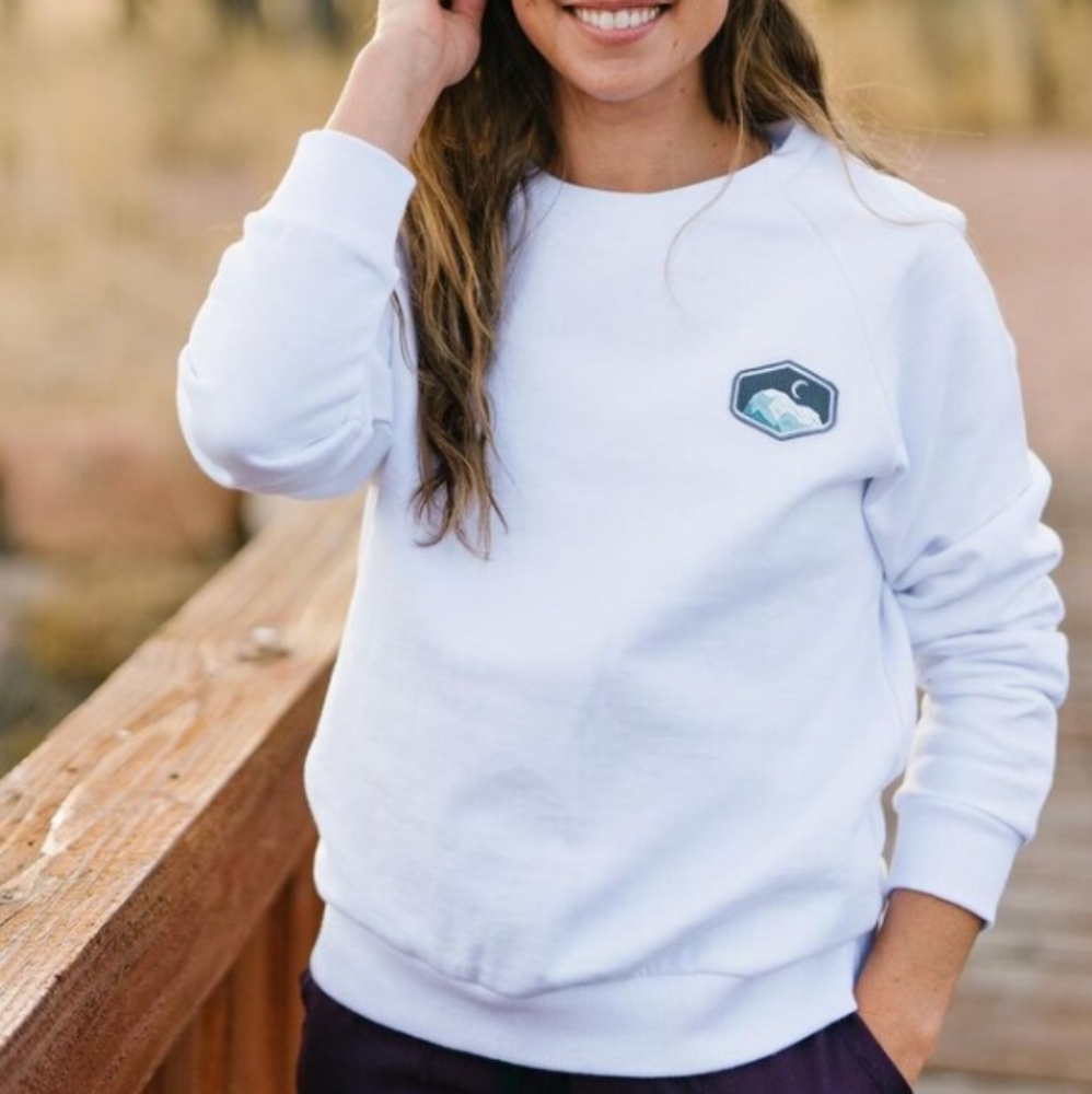 Zyia Active Mountain Patch Crewneck Sweatshirt White
